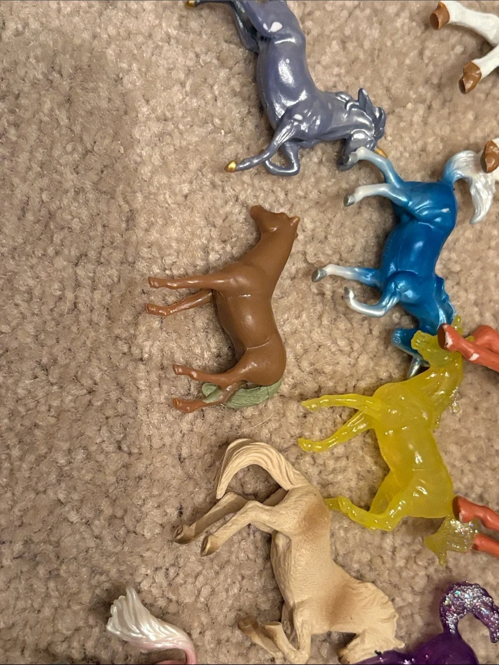 Lot of small Breyer Horses - Unicorn Magic Safari Popak Schleich?